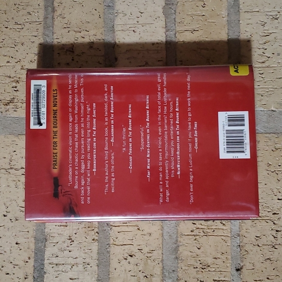 Robert Ludlum's The Bourne Deception by Eric van Lustbader - Picture 2 of 2